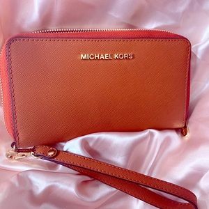 Michael Kors Large Leather Smartphone Wristlet